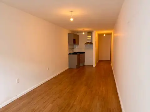 Alquiler Monoambiente con patio en Pocitos