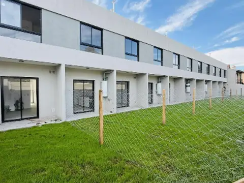 Depto Tipo Casa en Venta de 3 ambientes