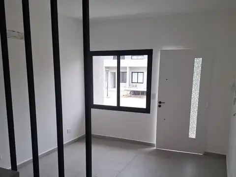 Depto Tipo Casa 3 ambientes con 1 baño
