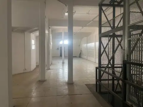 ALQUILER DE LOCAL 264 M2 GALERIA SAN MARTIN