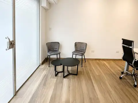 Local comercial en venta- dos pisos dos baños! sobre Avenida Independencia- San Cristóbal/Balvanera