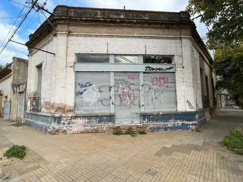VENDE LOCAL EN ESQUINA ENTRE BOULEVARES SANTA FE
