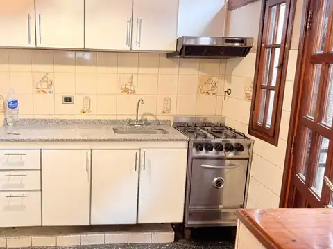 CASA DE 3AMB CON DEPENDENCIA