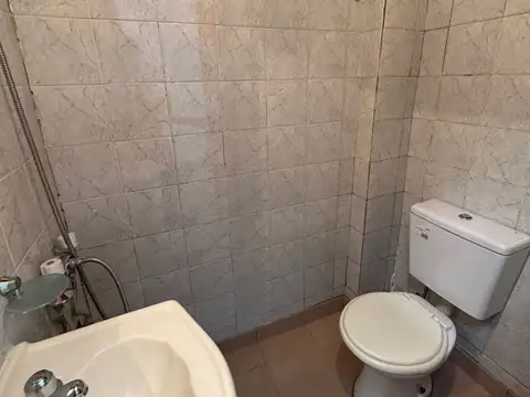 PH Monoambiente al frente y sin expensas en Lanús Este!