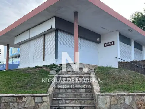 Vende casa en Mansa - Punta del Este con 3 dormitorios.