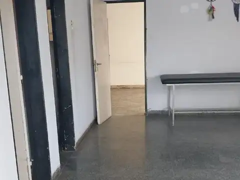 Casa 6 ambientes con 3 baños