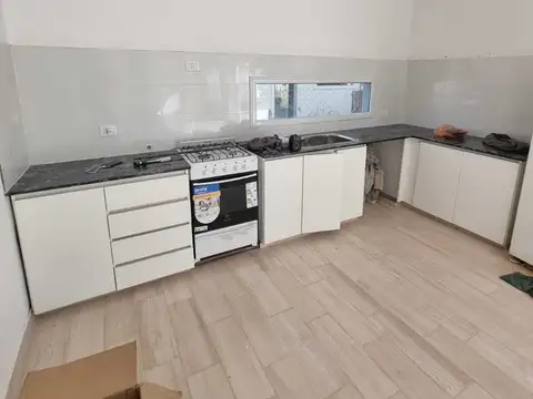 Casa en Venta en Pilar del Este - San Ramon, USD 183.000