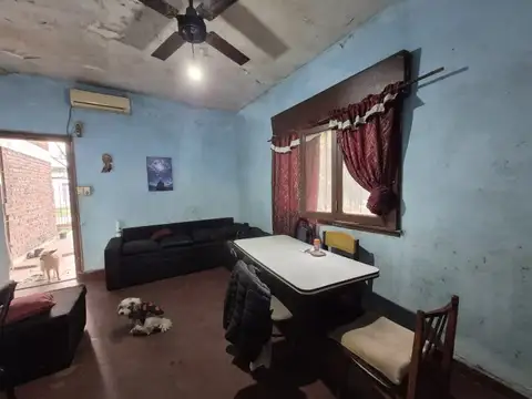 Casa 4 ambientes con 1 baño