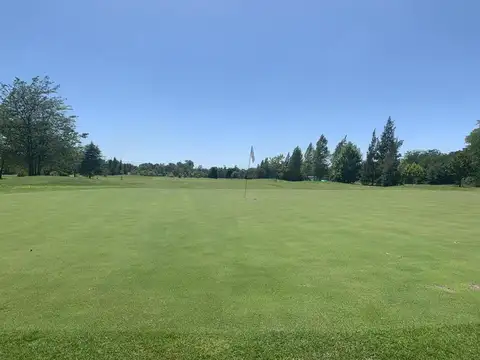 Country Medal Golf Club