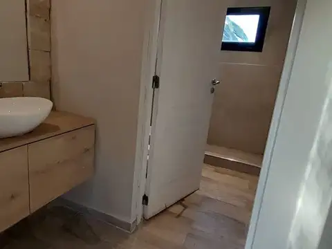 VENTA-CASA 4 AMB-A ESTRENAR- PILETA-CHASCOMÚS