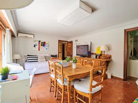 Casa 5 ambientes con 3 baños