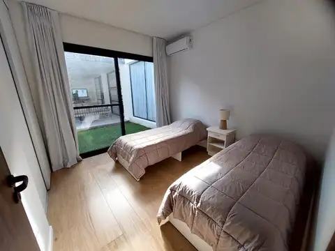 Casa 5 ambientes con 4 baños