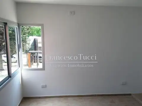 Casa 3 ambientes con 2 baños