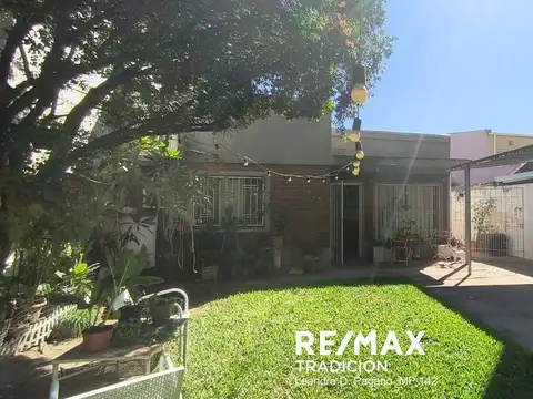 Casa en Venta con 1 cochera