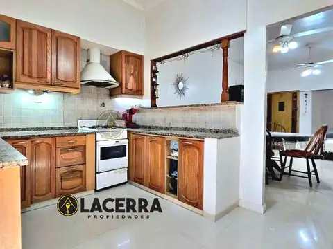 Casa 4 ambientes en venta en Villa Ballester
