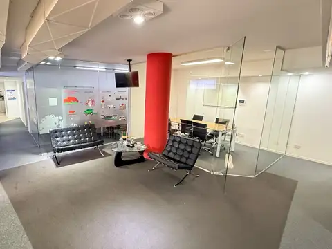 ALQUILER OFICINA 145m2 con Cochera - Impecable con divisiones - Libertador y Olazabal -Belgrano