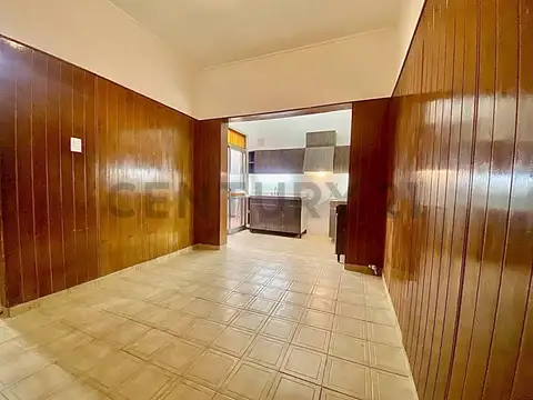 Muñiz 1000, Piso 0