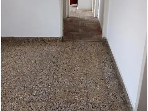 Departamento en Alquiler en Parque Chacabuco, $ 550.000