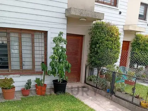 Casa duplex venta Adrogue APTO CREDITO BANCARIO