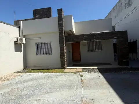 Casa 3 ambientes con 1 baño