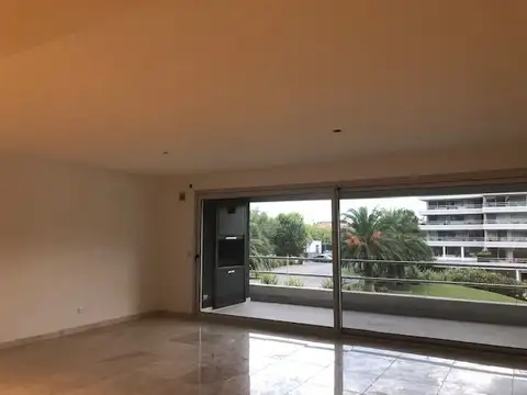 Departamento en Venta en Pilar, USD 480.000