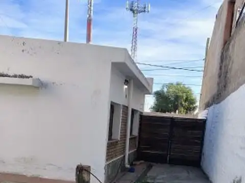 VENTA CASA. 2DORMITORIOS CENTRO