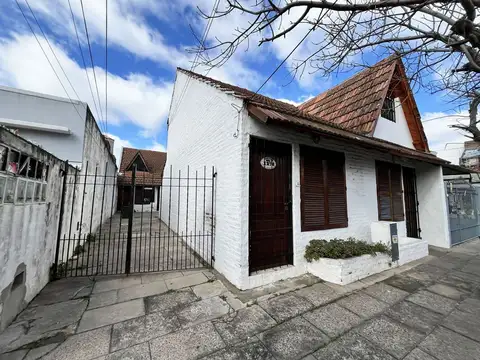 Casa - Venta - Argentina, RAMOS MEJIA - CAMACUA 1272