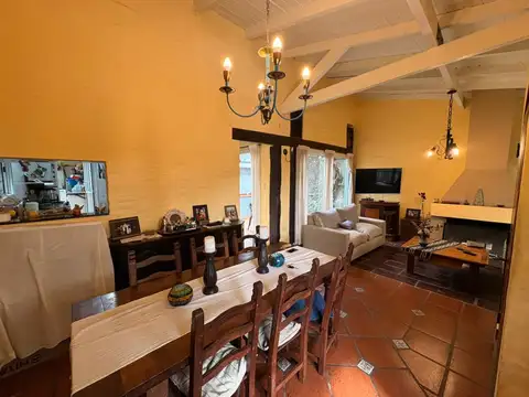 Casa en Venta con 1 cochera