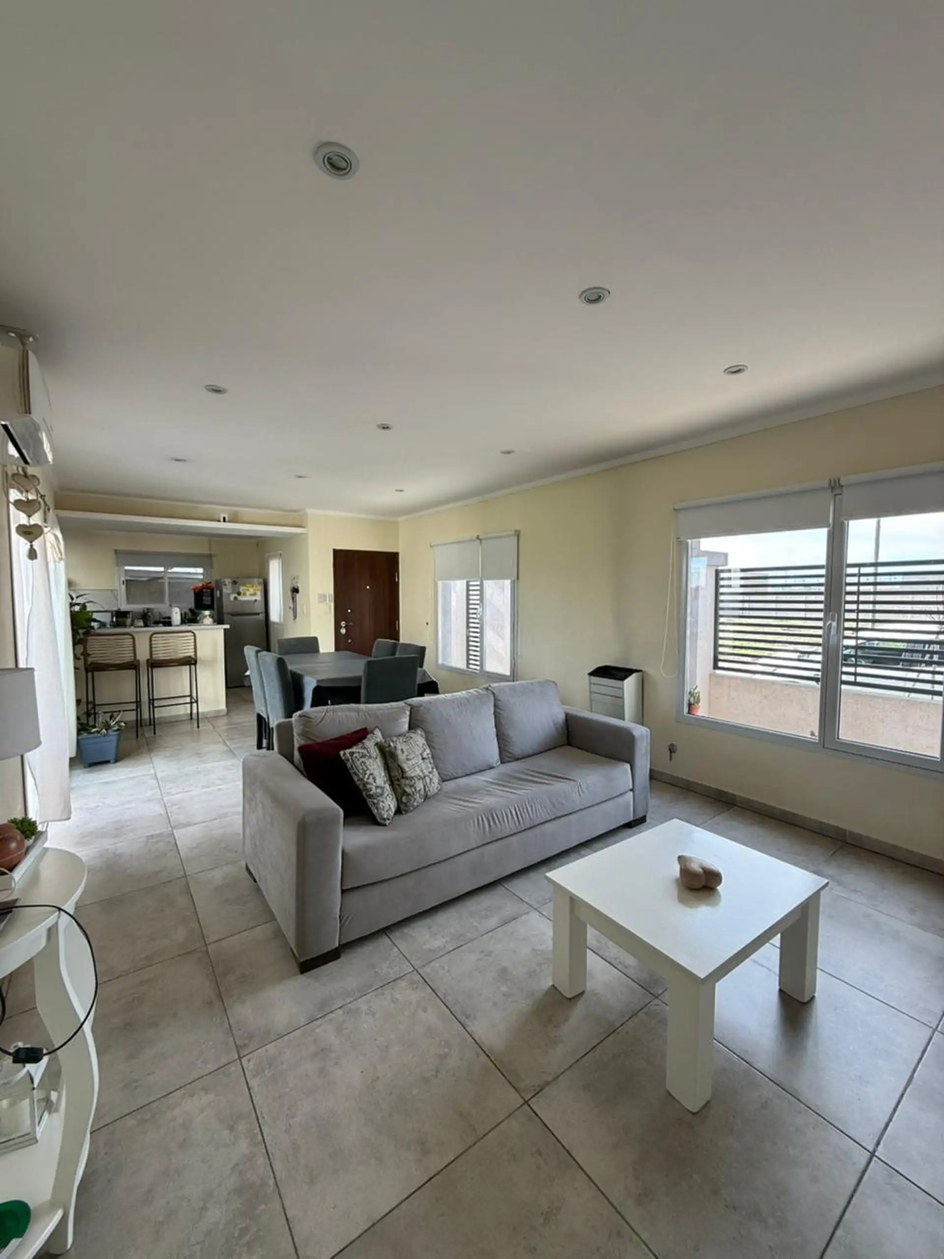Casa 3 dorm, 108 m² cubiertos, 2 baños (suite + vestidor) — Argerich 1700, Tandil