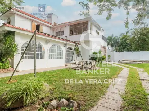 Casa 7 ambientes con 3 baños