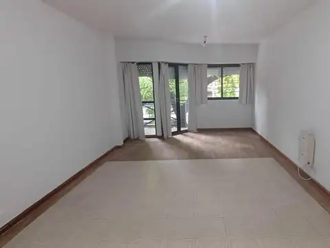 Depto Tipo Casa en Alquiler 40 años