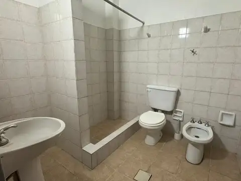 Departamento en Alquiler en Villa de Mayo, $ 700.000