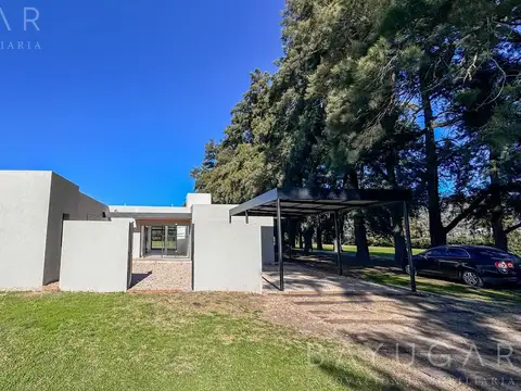Casa 6 ambientes con 4 baños