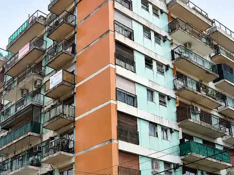 Excelente 3 ambientes con balcon aterrazado. FINANCIACION DIRECTA