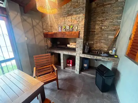 CASA EN VENTA B° ALTOS DE LA CALERA, LA CALERA