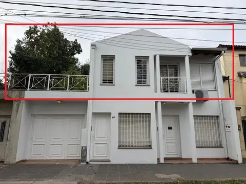 Excelente PH en 1° piso con balcón y terraza