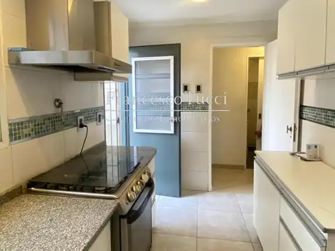 Depto Tipo Casa 4 ambientes con 2 baños