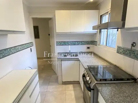 Depto Tipo Casa en Venta en Castelar, USD 115.000