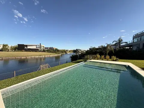 Casa en venta a la laguna - 5 amb - Virazon, Nordelta