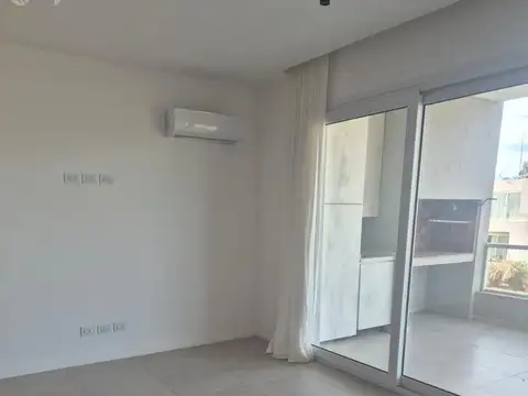 Departamento en Alquiler con 2 cocheras