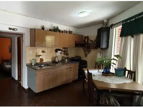 VENTA CASA 2 DORMITORIOS PLANTA ALTA CON PATIO