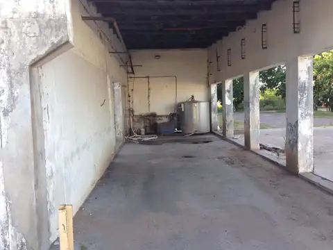 Edificio Comercial en venta - 900mts2 - Bragado