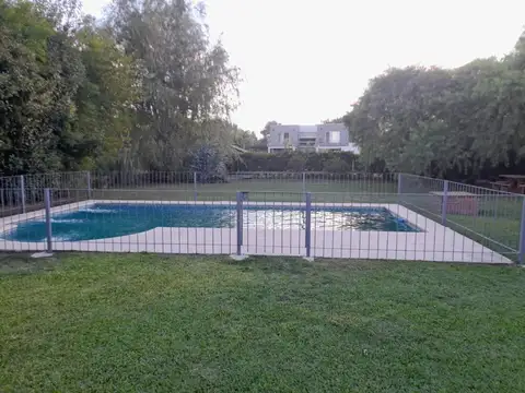 Casa en Alquiler en Los Alcanfores, USD 1.700