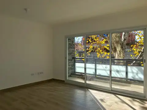 E Lamarca 5000, Piso 1