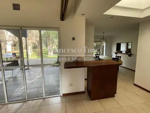 Casa en Venta al Oeste