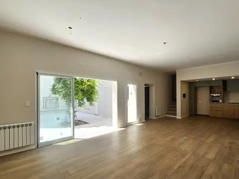 Casa Interna Unica de 3 dormitorios en Lourdes