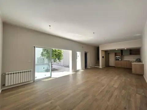 Casa Interna Unica de 3 dormitorios en Lourdes