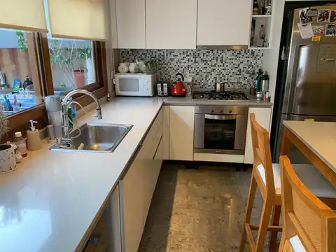 Casa 4 ambientes con 1 baño