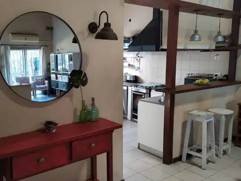 Casa 4 ambientes con 2 baños