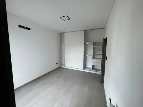 Depto Tipo Casa 3 ambientes con 2 baños